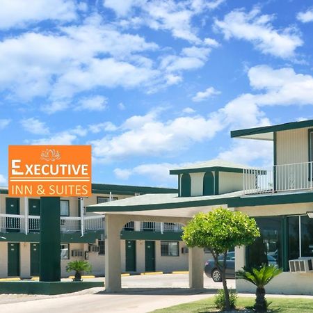 Executive Inn & Kitchenette Suites-איגל פאס מראה חיצוני תמונה